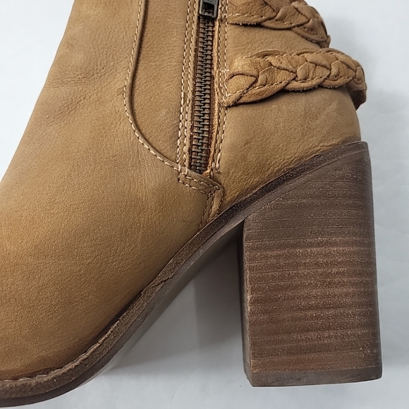 Steve Madden Bootie Size 7.5 Brown Tender Braided Strap Ankle Boot Women’s - Picture 5 of 9